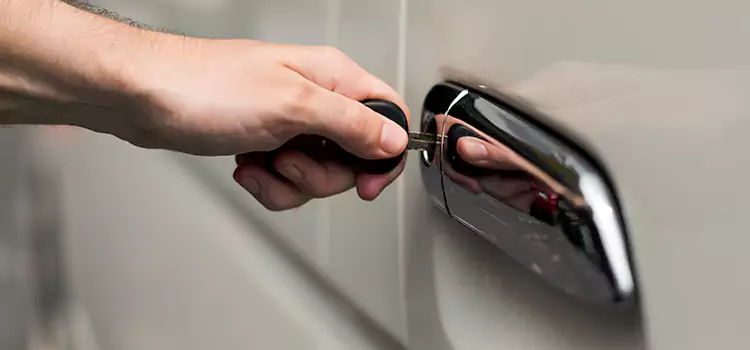 Why Choose Our Auto Locksmith Team in Pinellas Park, FL?