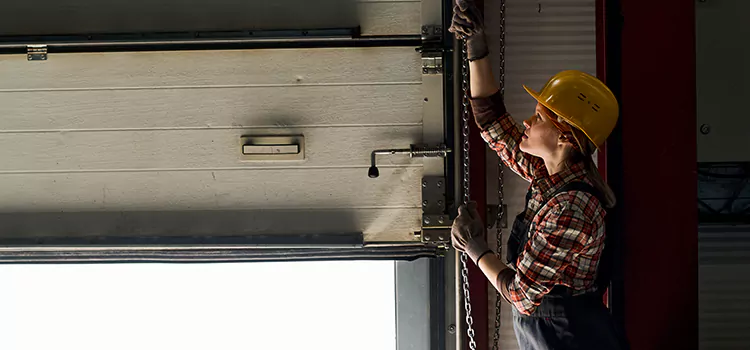 Addressing Common Garage Door Stoppage Issues in Pinellas Park, FL